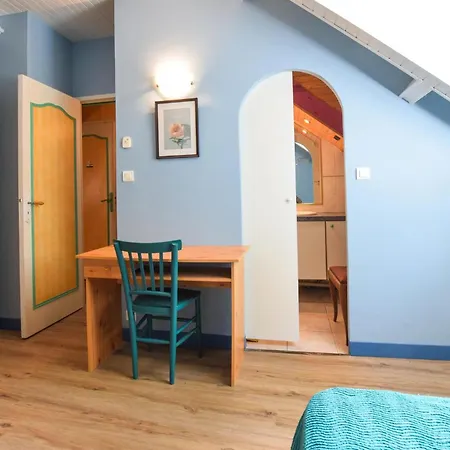 Maison Mitoyenne Avec *